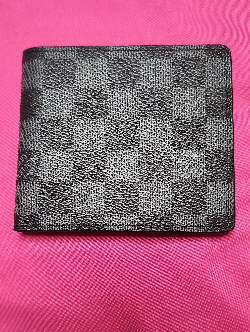 Men's Check-Pattern Bifold Wallet in Black
